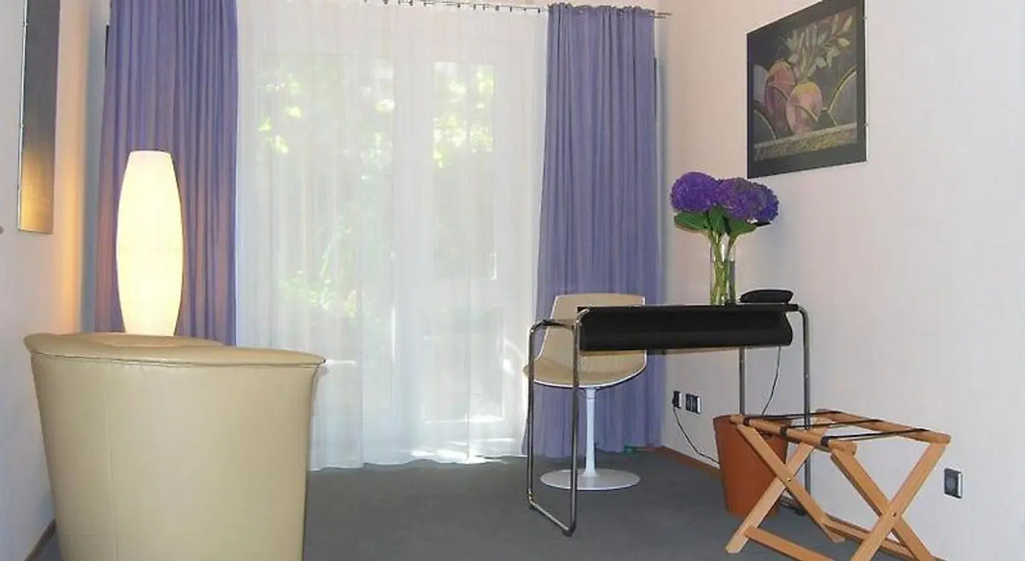 Central ROOM_EXAMPLE