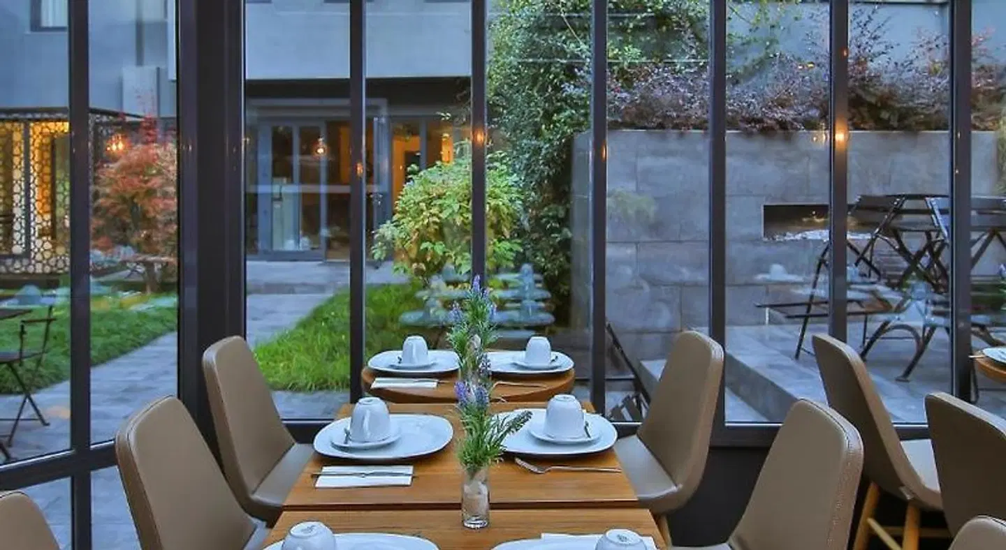 Alilass Hotel Restaurant