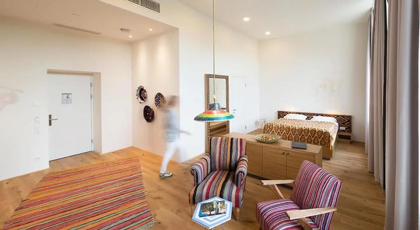 GABRIUM ROOM_EXAMPLE