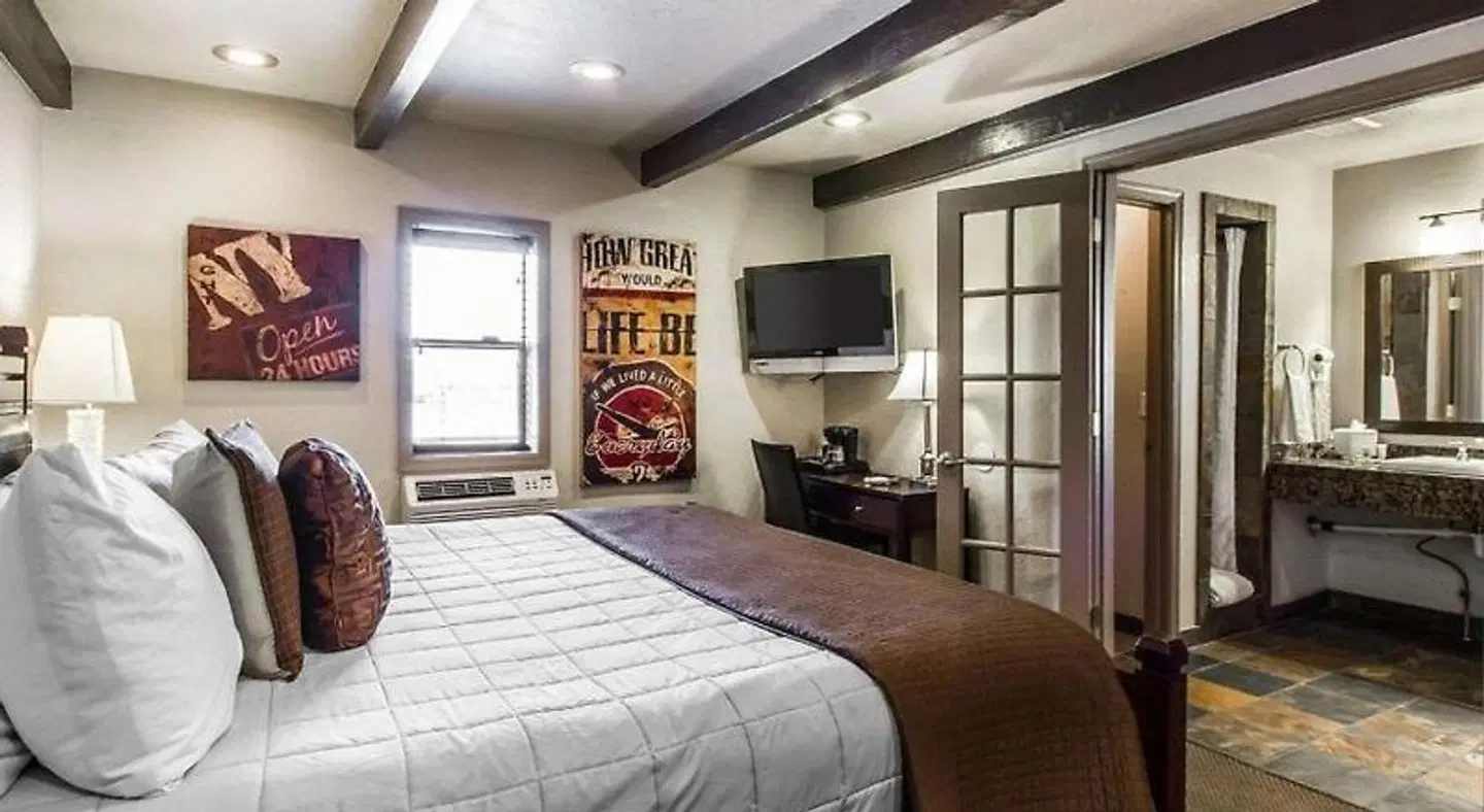 Rodeway Inn & Suites Williams Downtowner-Rte 66 ROOM_EXAMPLE