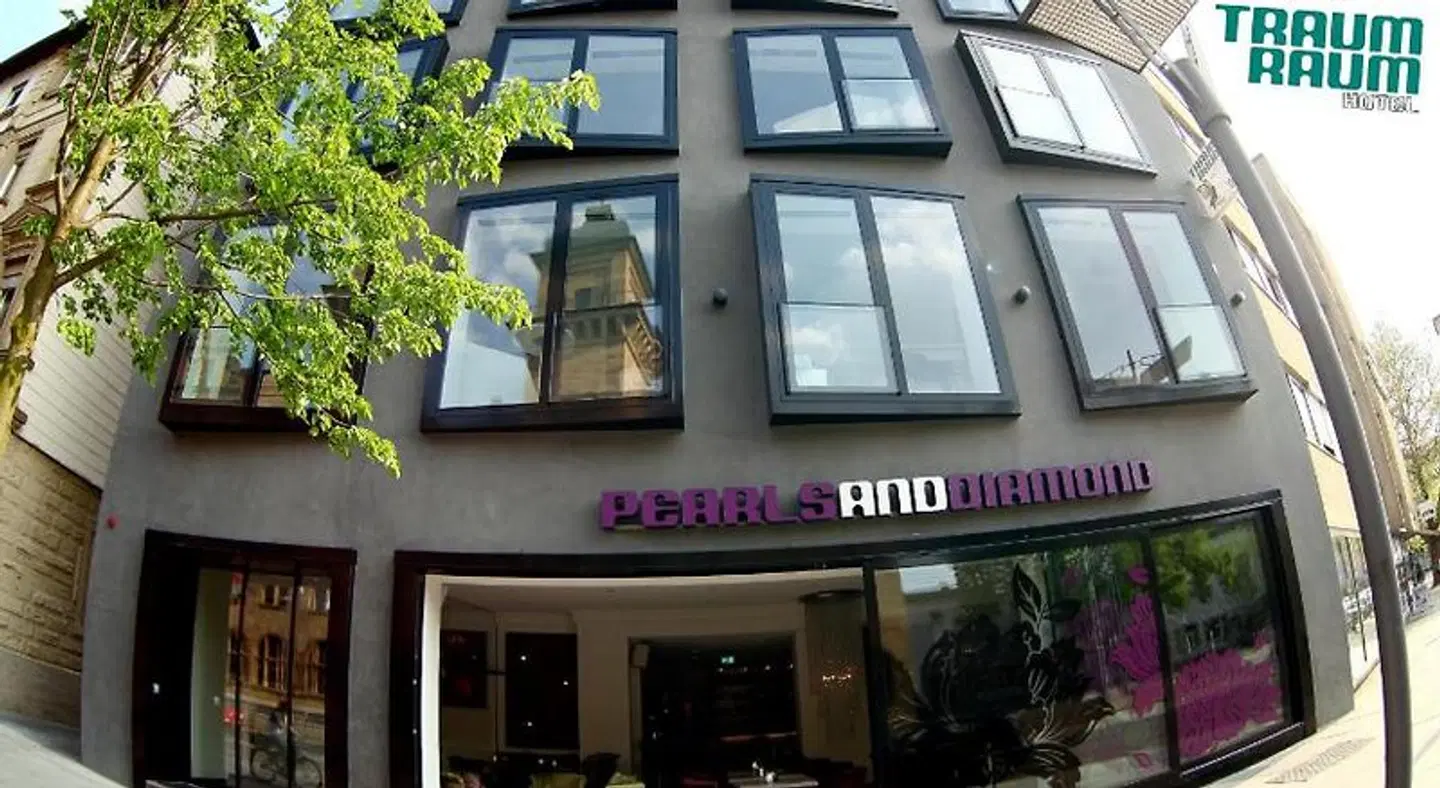 TraumRaum EXTERIOR