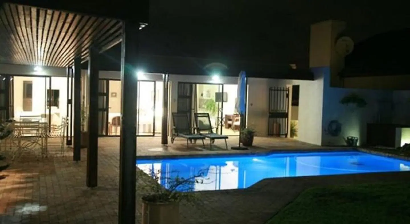 Majorca House Hallenbad