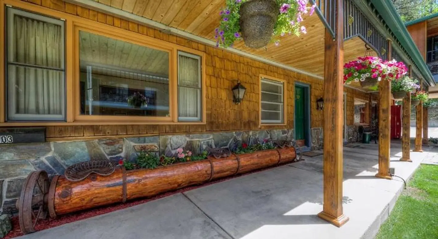 Cedar Wood Inn LOUNGE_LOBBY