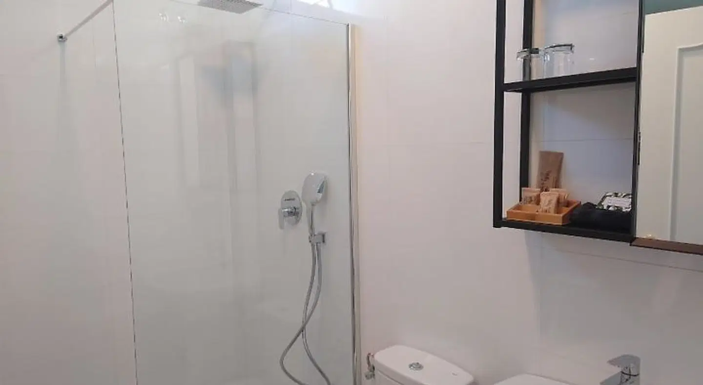Carmen Rooms Badezimmer