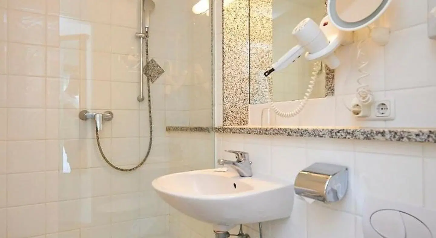 Zur Post Badezimmer