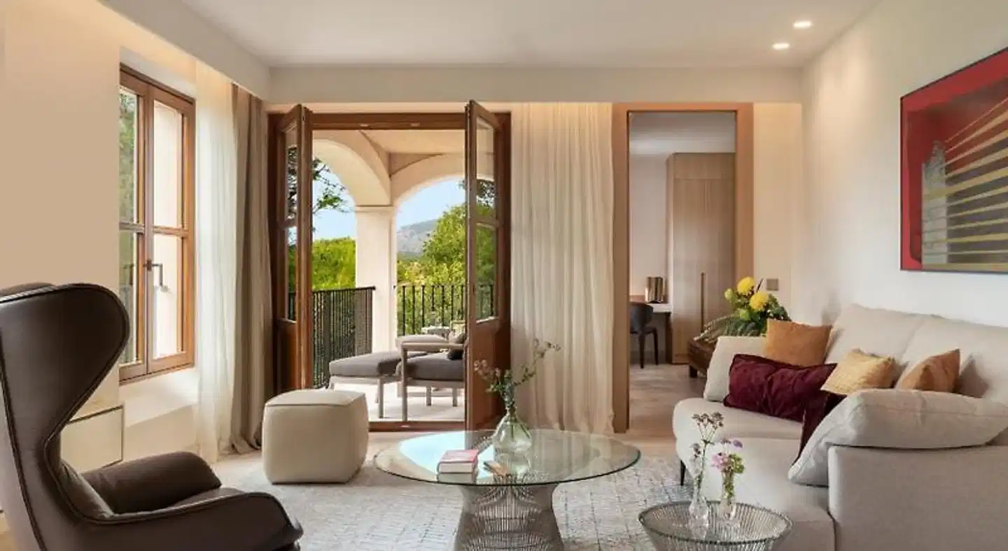 Castell Son Claret Lobby