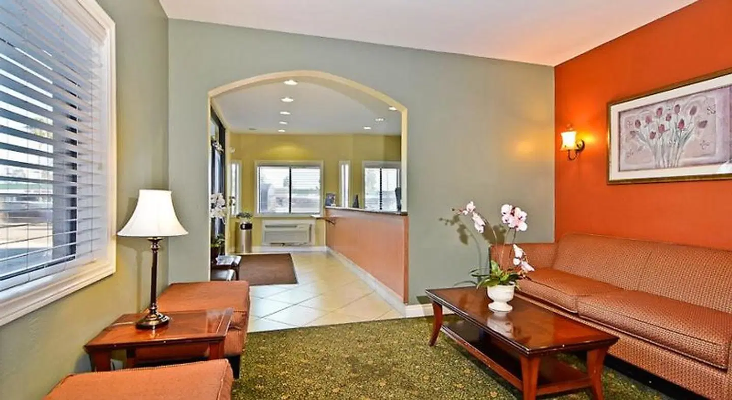 Pleasant Inn LOUNGE_LOBBY