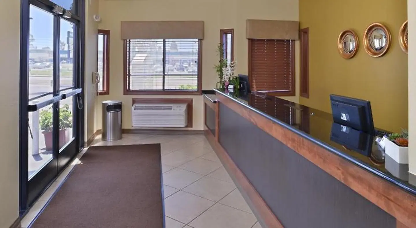 Pleasant Inn ROOM_EXAMPLE