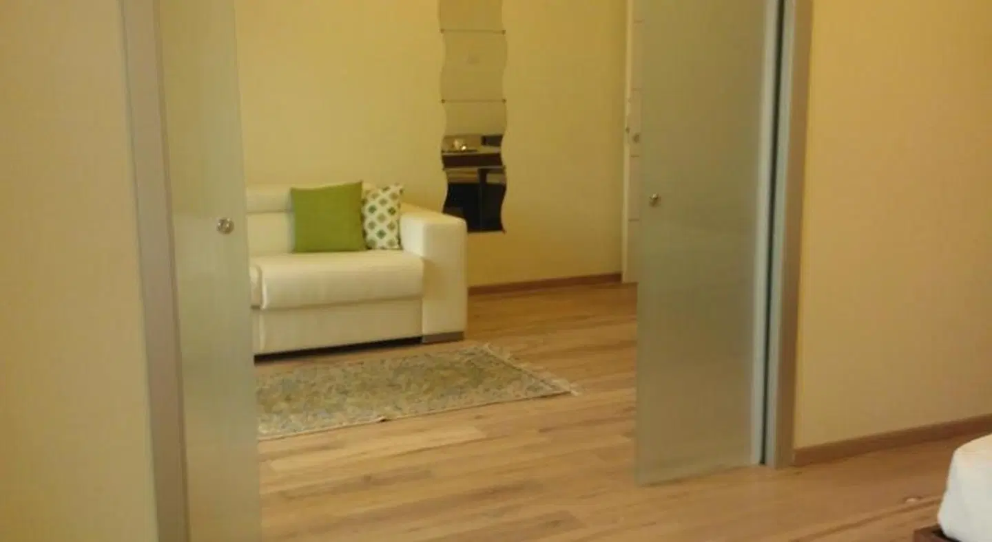 Demi's home LOUNGE_LOBBY