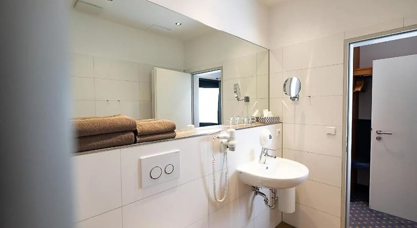 Am Steinberg Badezimmer