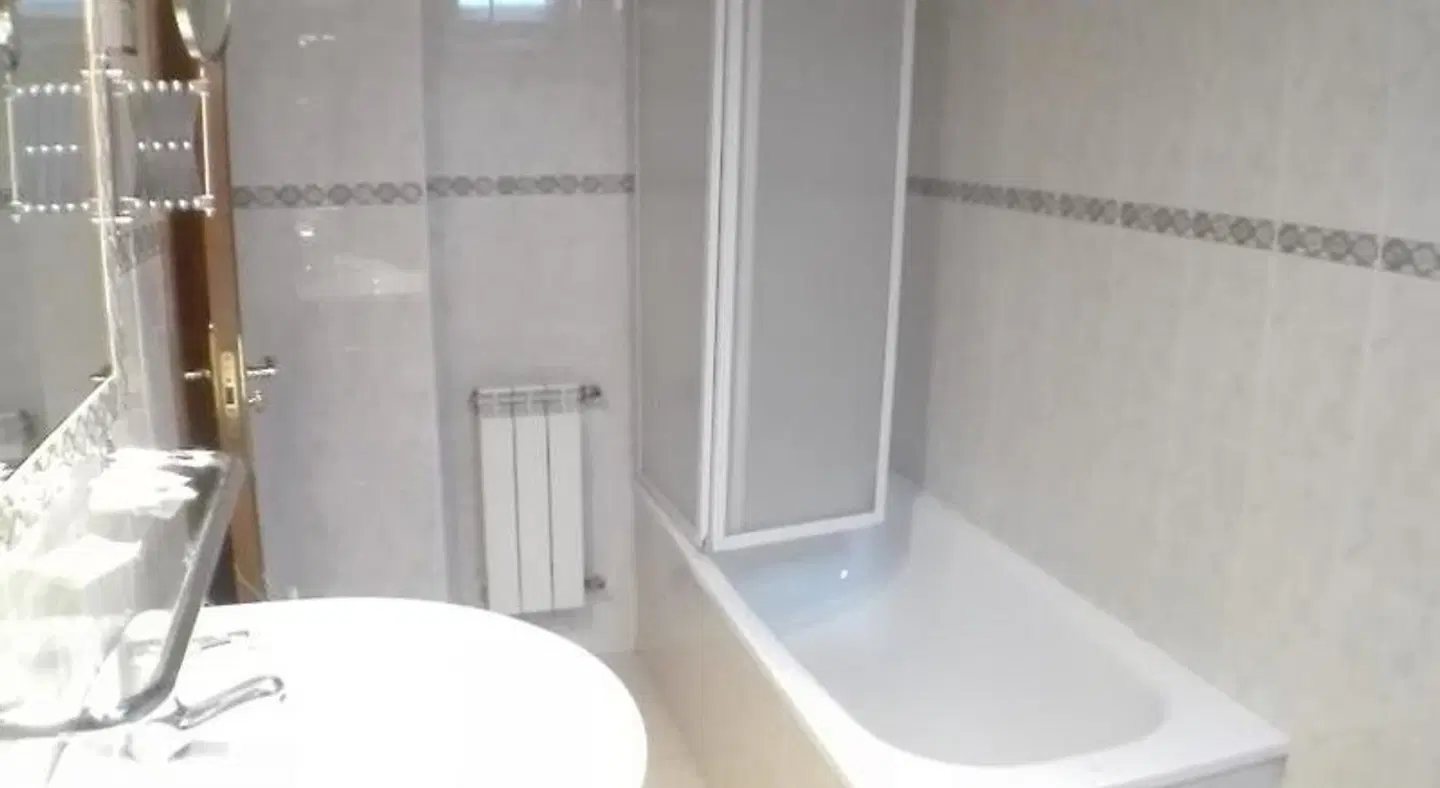 Apartamentos River Santander Badezimmer