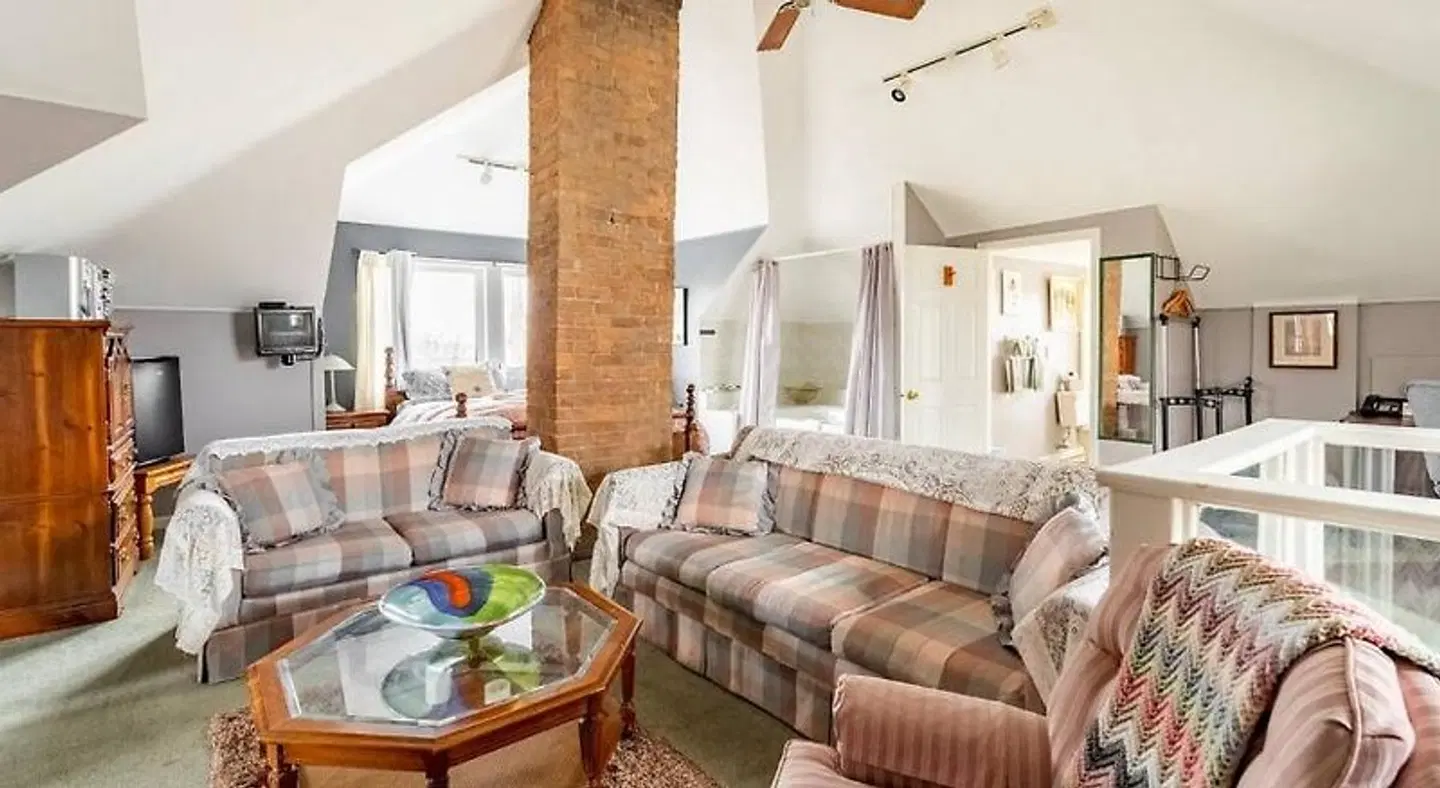 Ye Olde Walkerville Bed & Breakfast LOUNGE_LOBBY