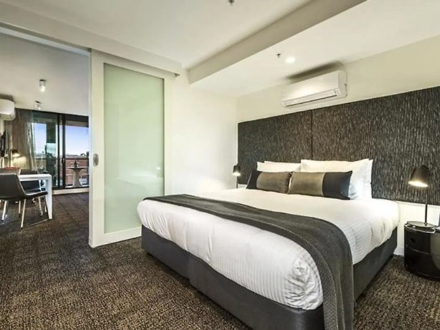 Quest Abbotsford ROOM_EXAMPLE