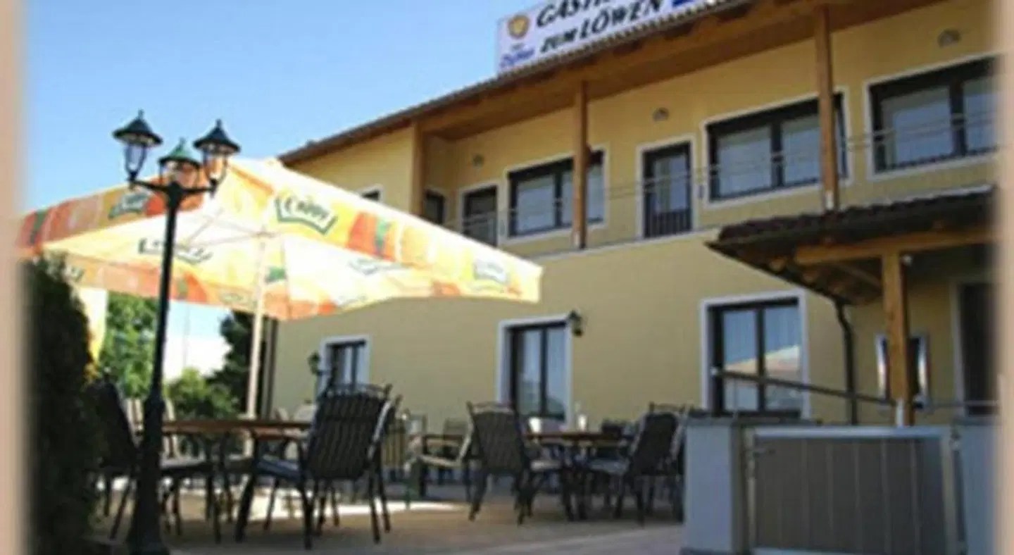 Gasthaus-Pension zum Löwen Terrasse