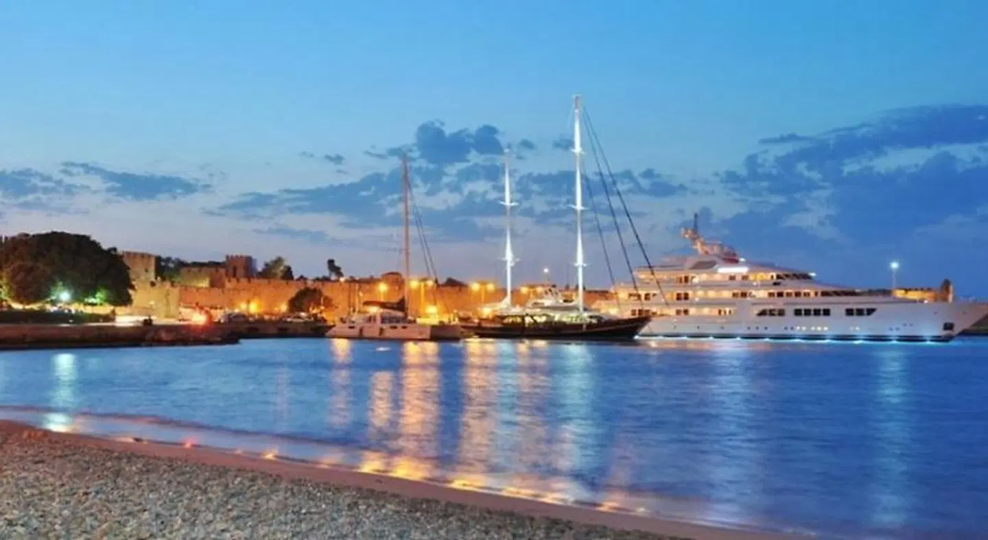 3 Charites Old Town Strand