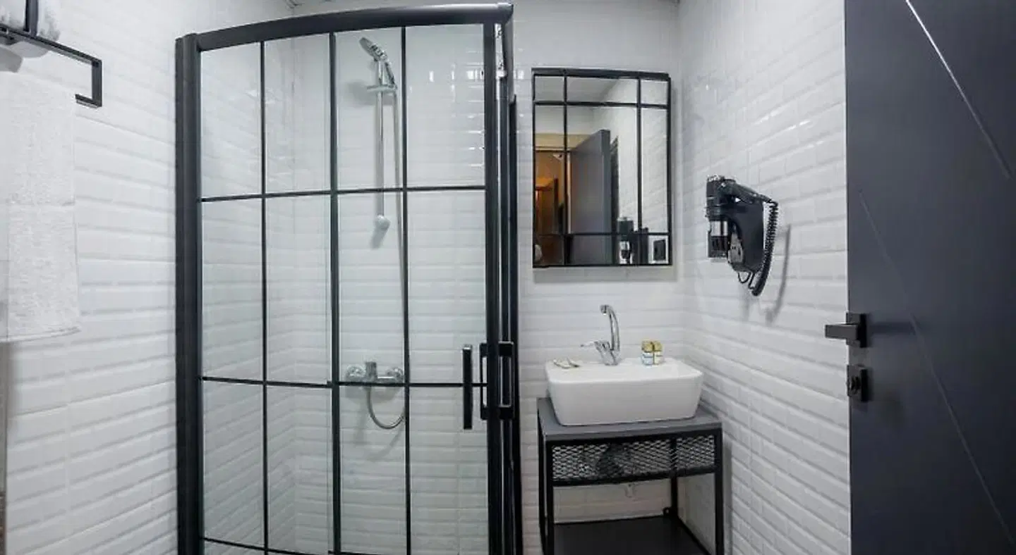 Continental Airport Hotel Badezimmer