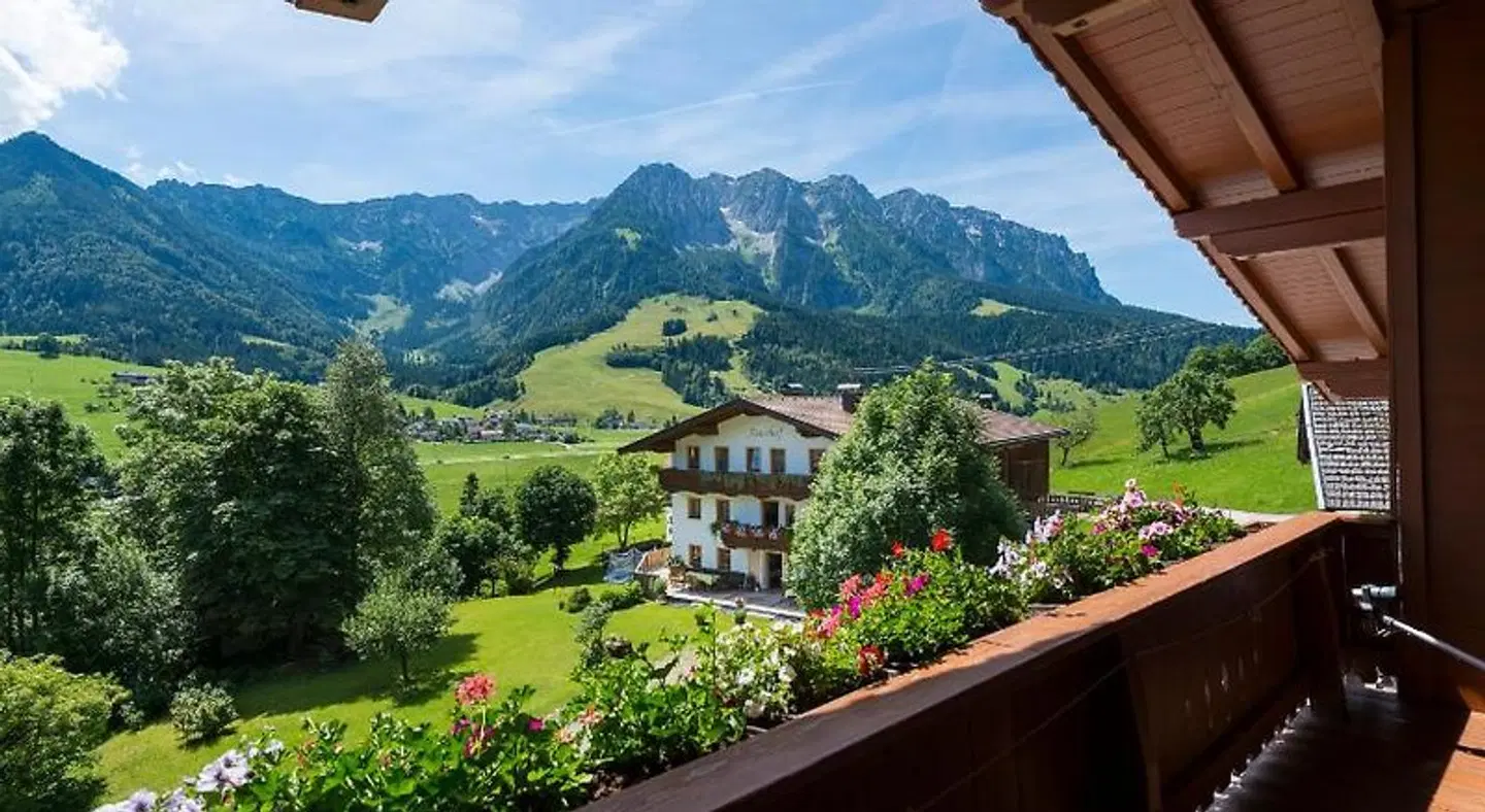 Auerhof Appartementhaus LANDSCAPE