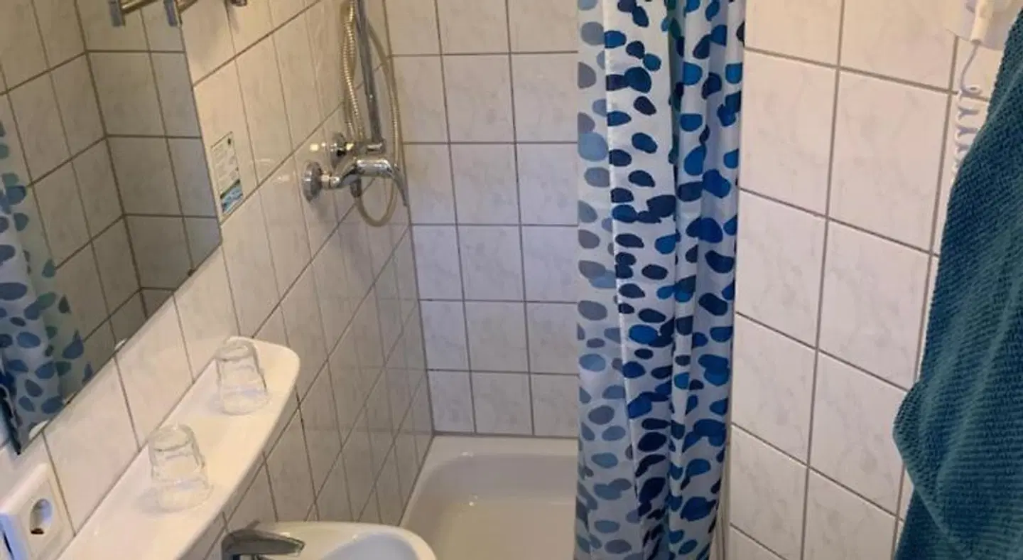 Zum armen Mann Badezimmer