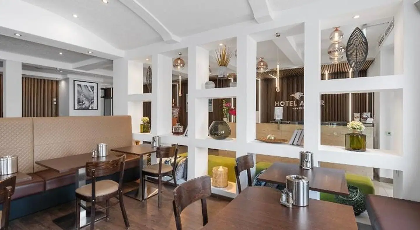Adler LOUNGE_LOBBY