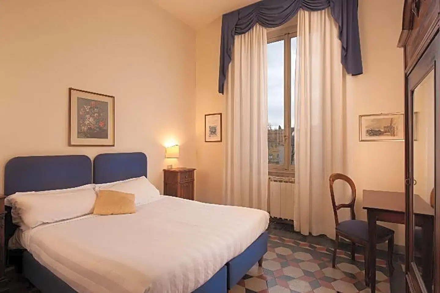 Annalena ROOM_EXAMPLE