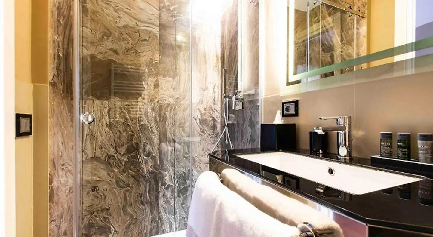 Unica Suites Rasella Badezimmer