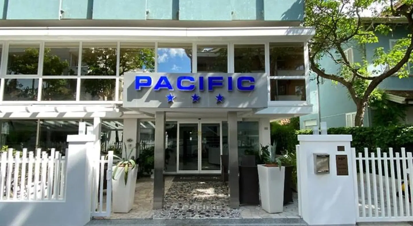 Hotel Pacific EXTERIOR