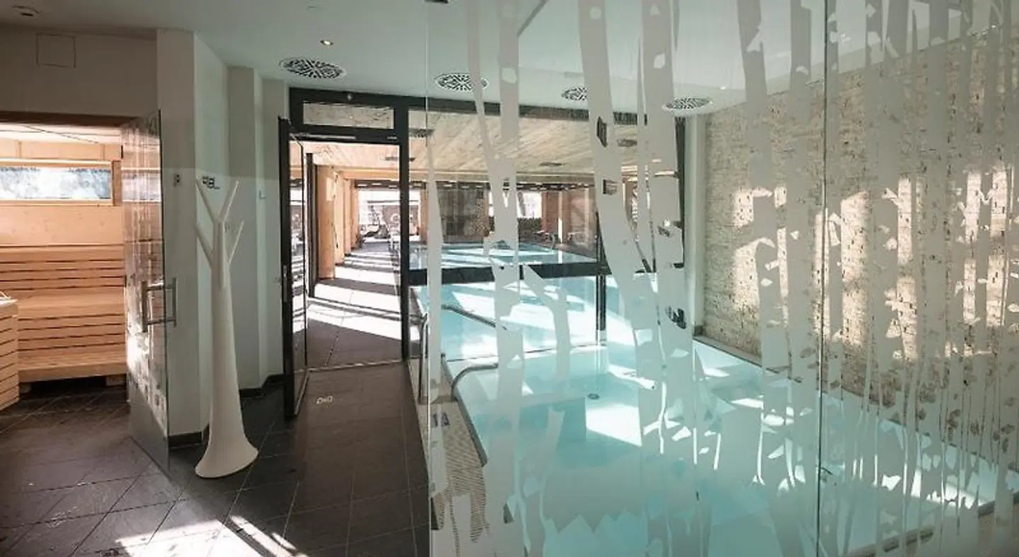INNs Holz Hallenbad