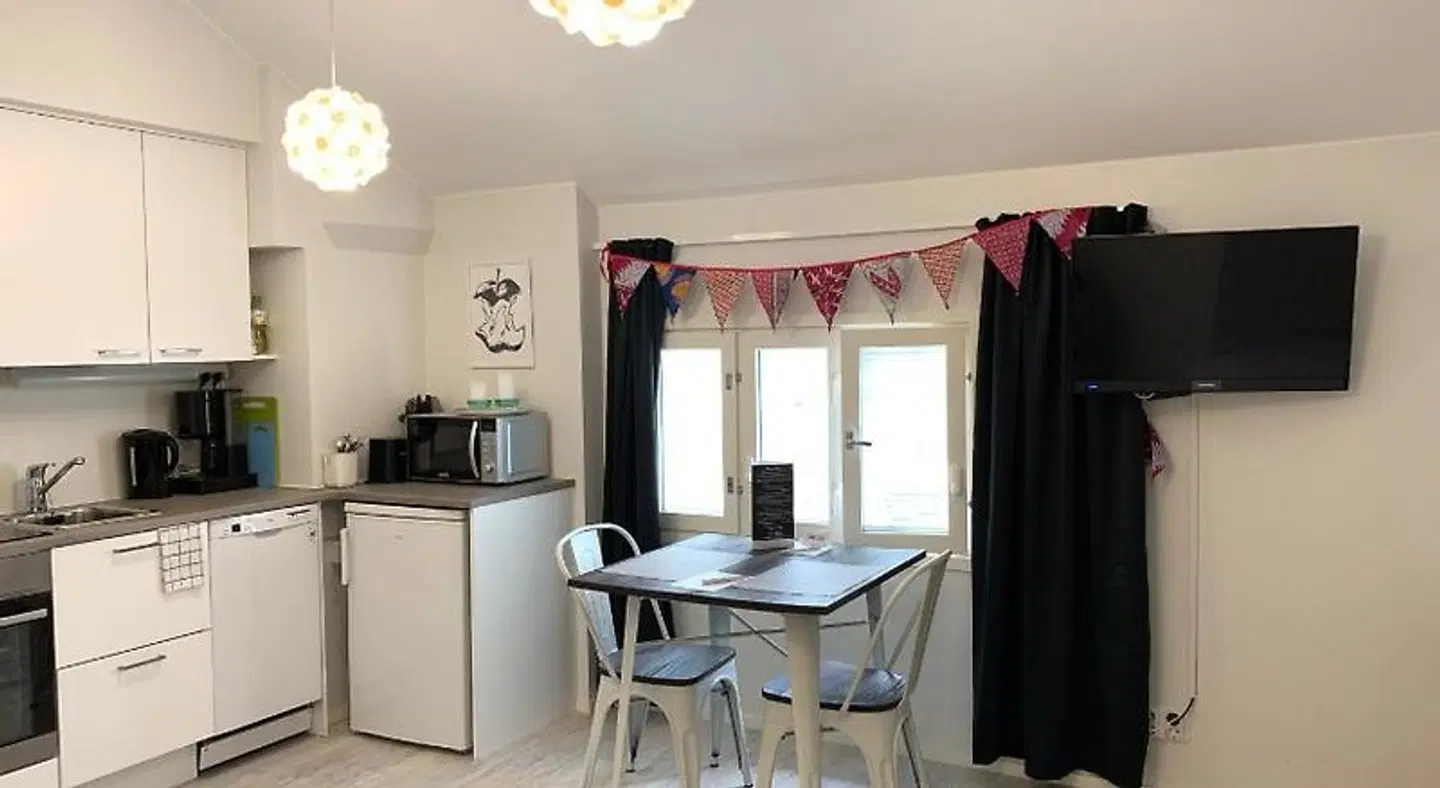 Green Door Apartments ROOM_EXAMPLE
