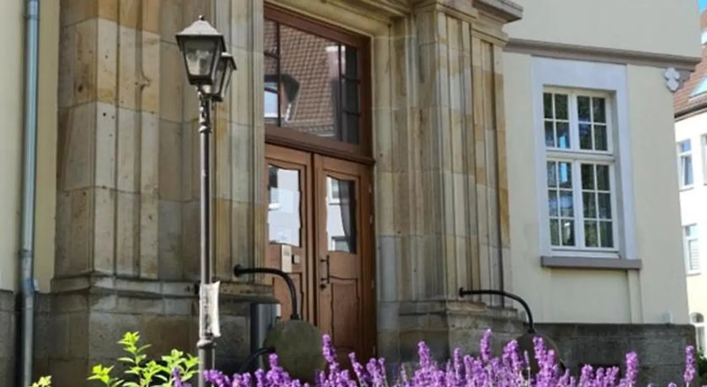 Adelhoff EXTERIOR