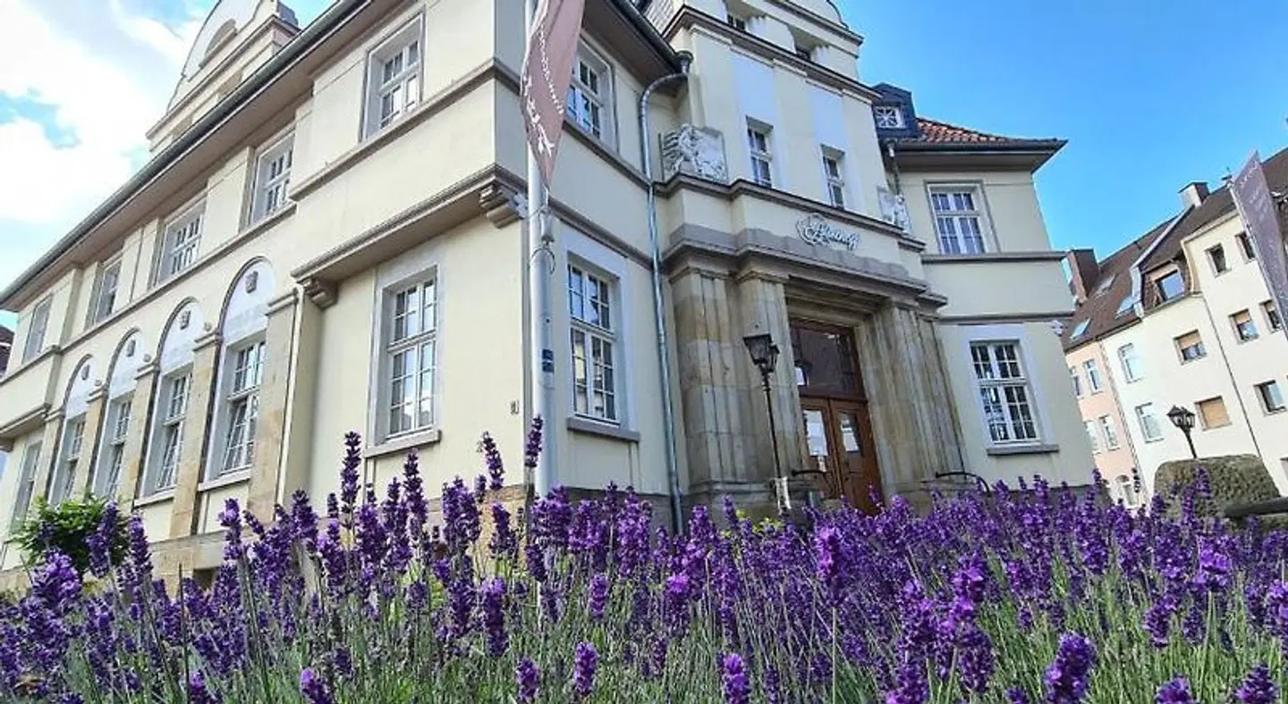 Adelhoff EXTERIOR