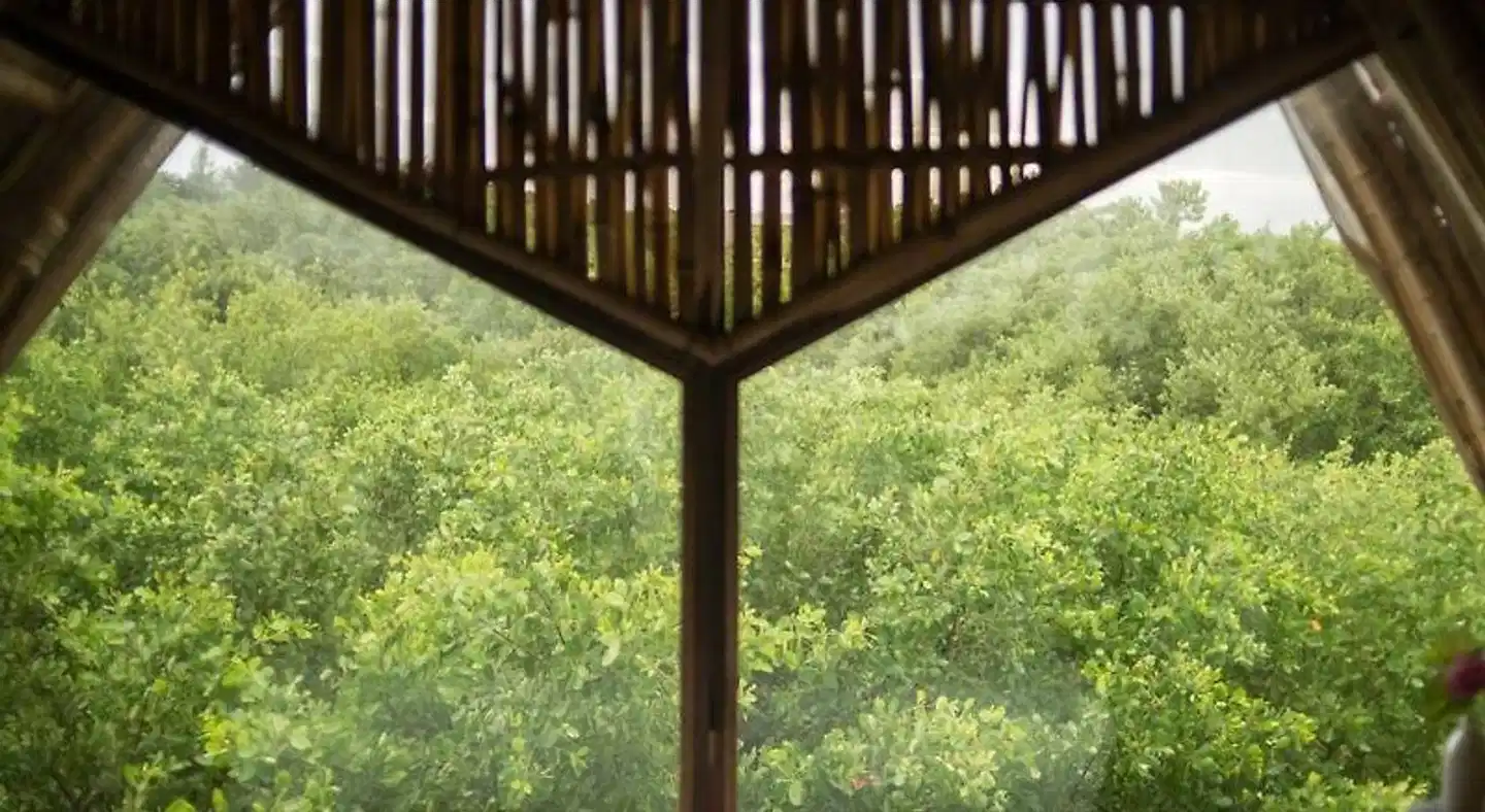 Mamasan Treehouses & Cabins Hallenbad