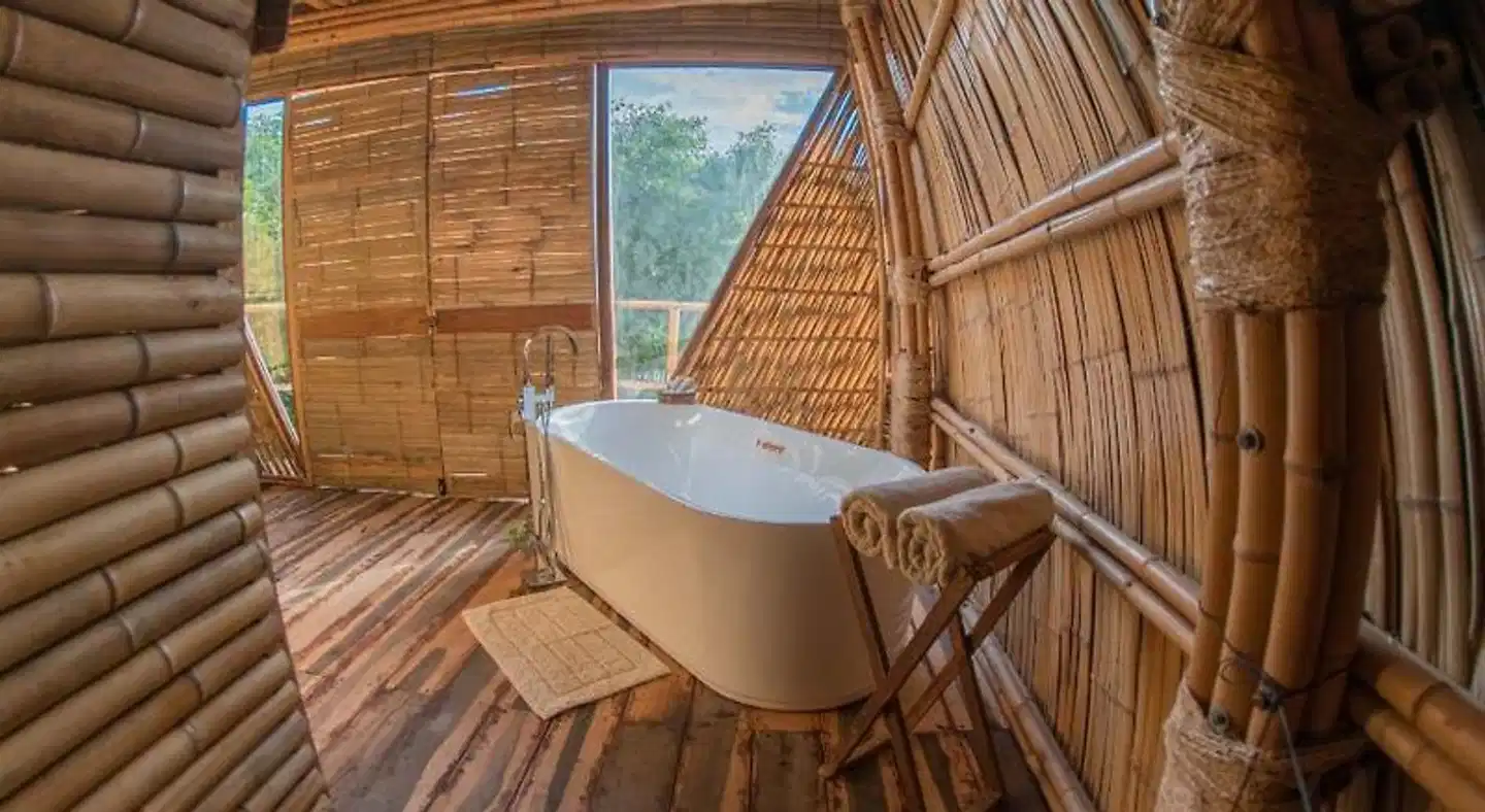 Mamasan Treehouses & Cabins Badezimmer