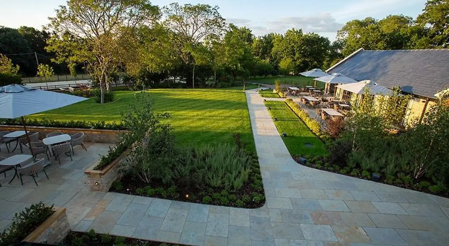 The Falcon Hotel Garten