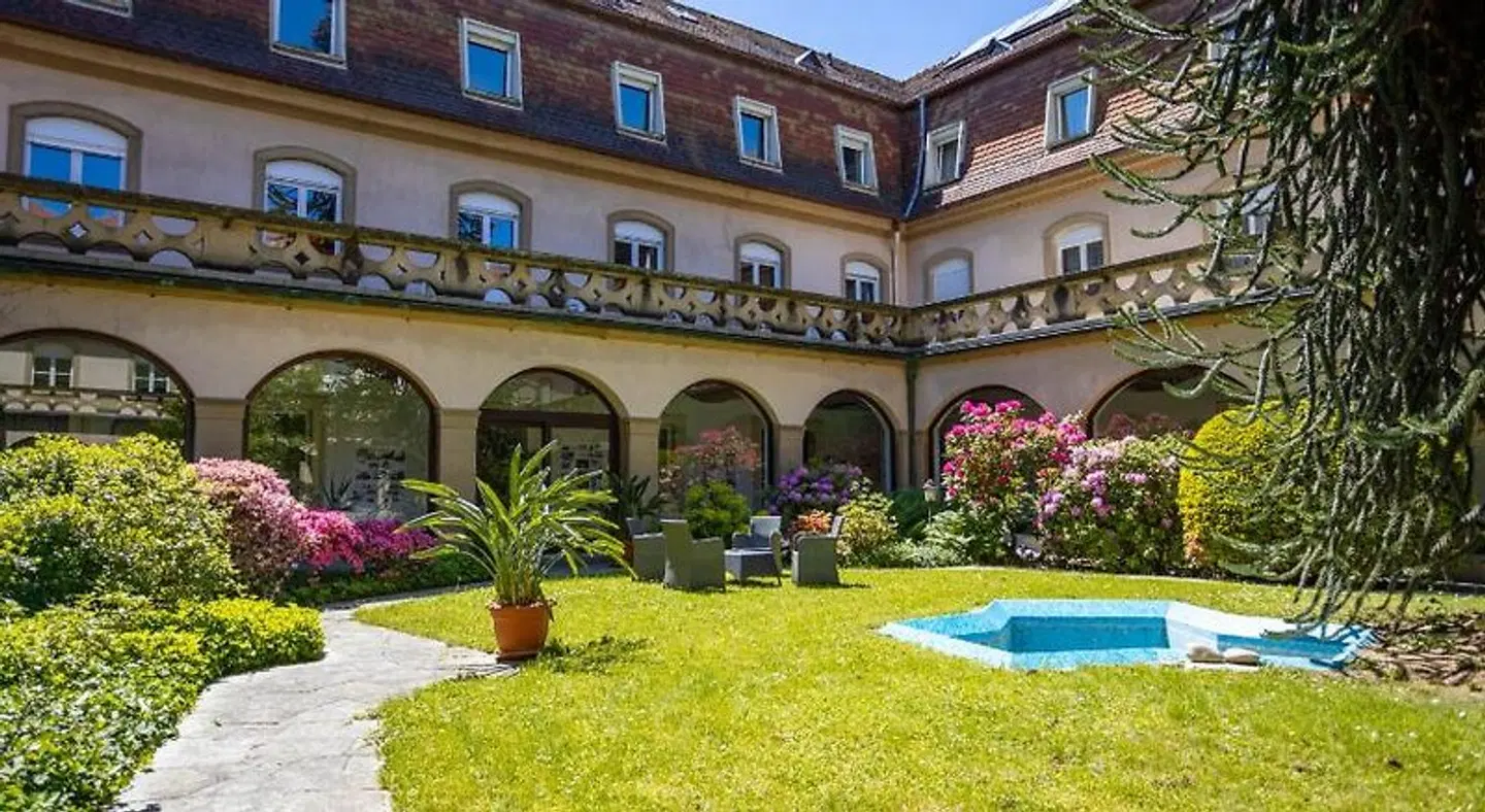 Maria Hilf EXTERIOR
