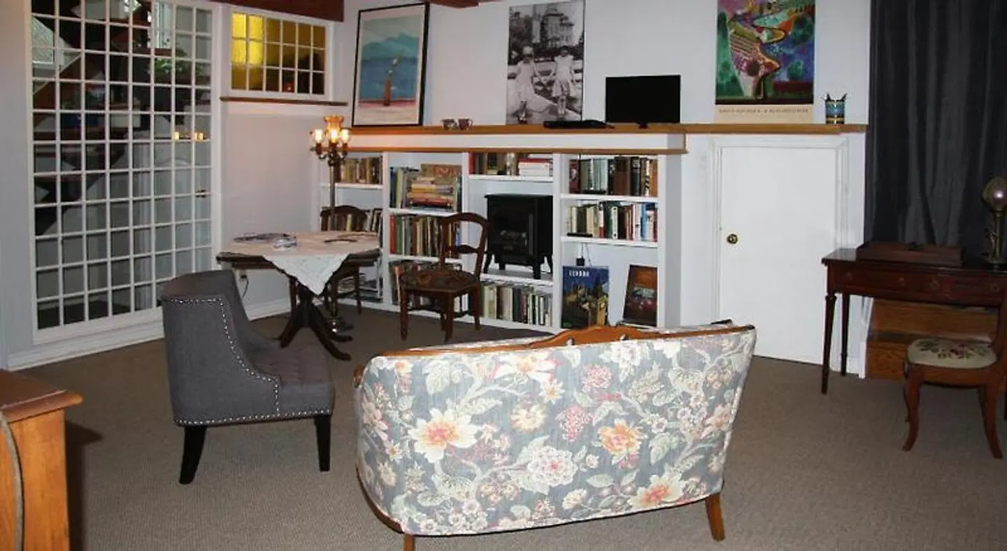 2 Moon Cottage Bed & Breakfast LOUNGE_LOBBY