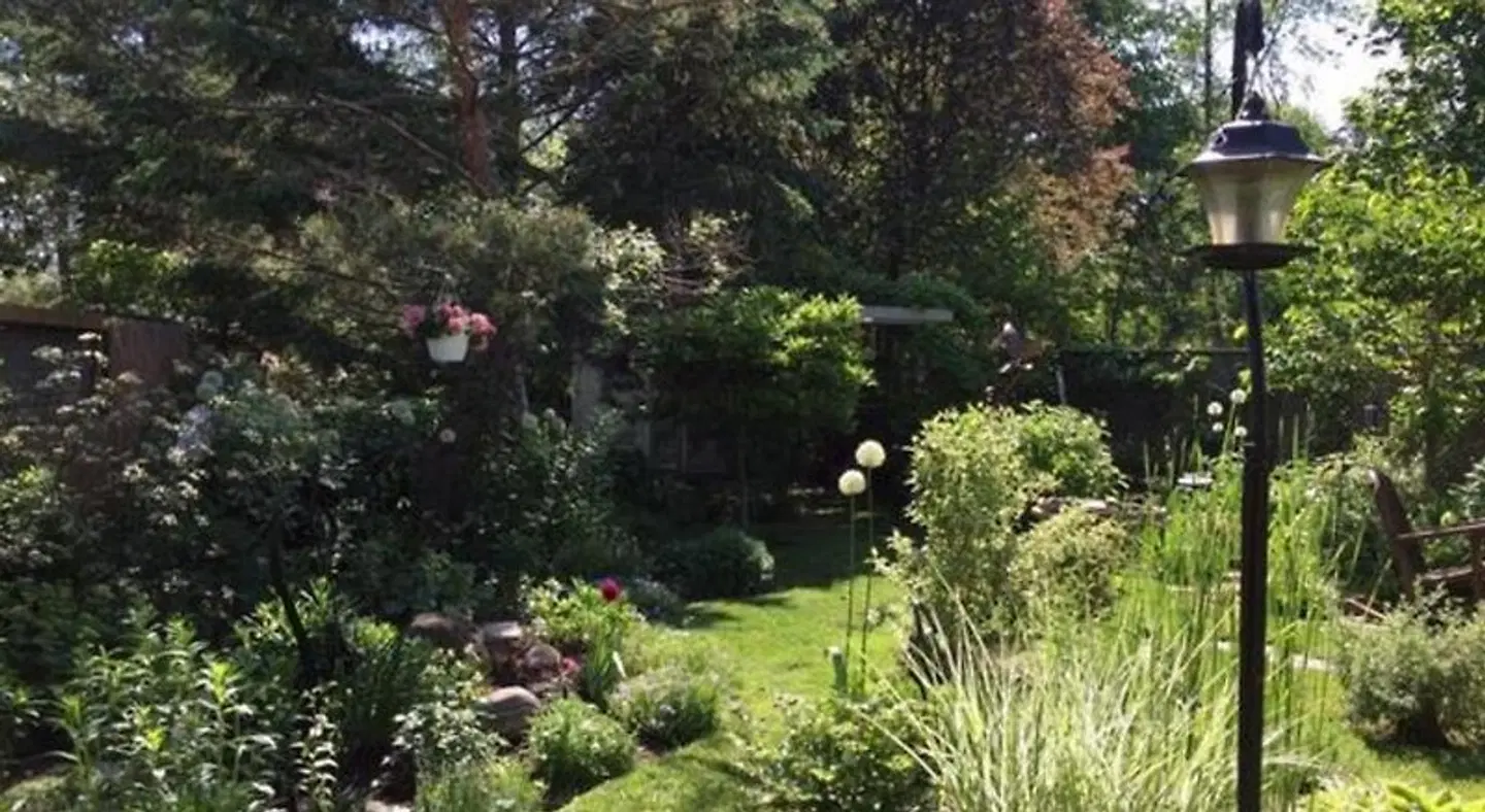 2 Moon Cottage Bed & Breakfast Garten