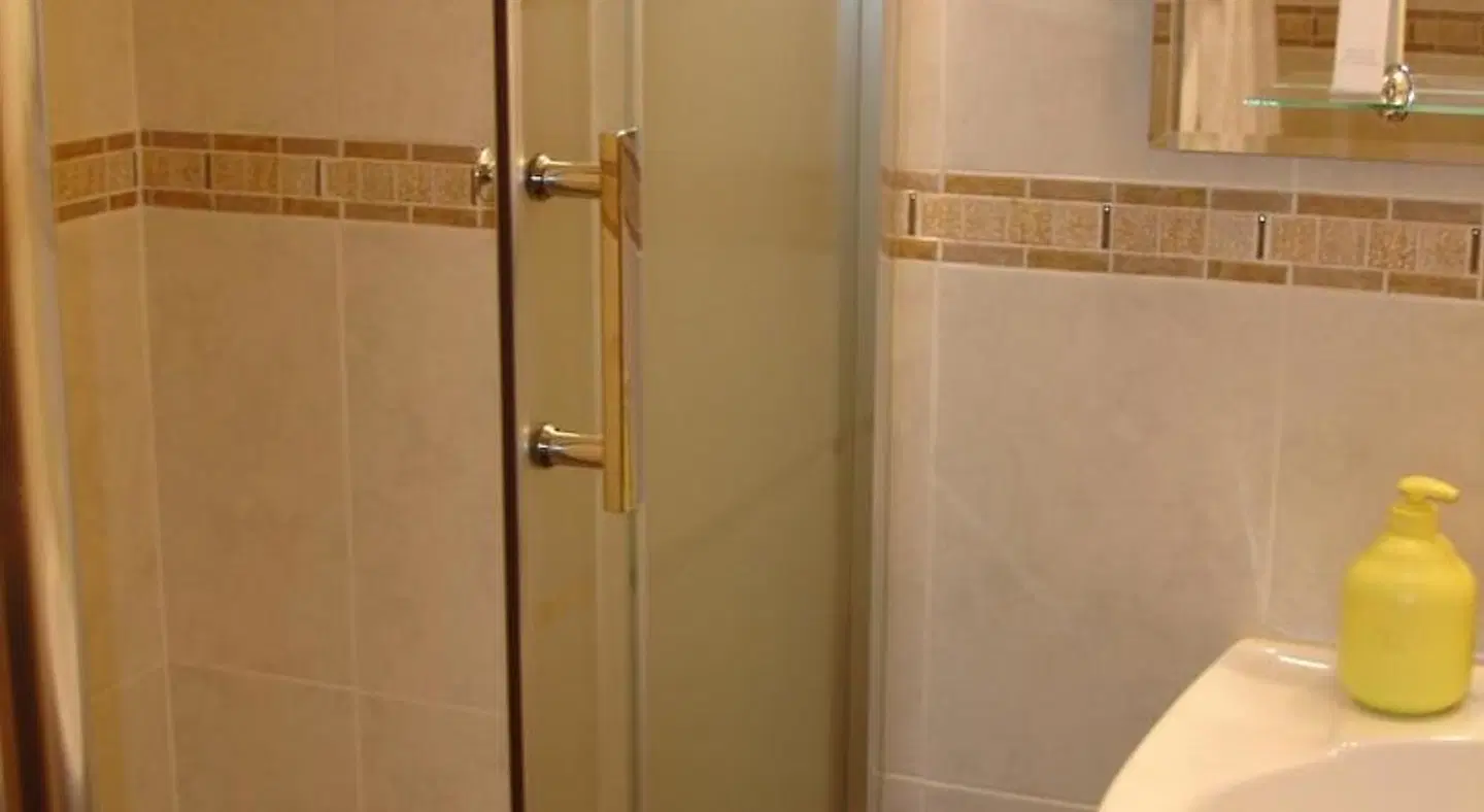 Hostal Puerta Bonita Badezimmer