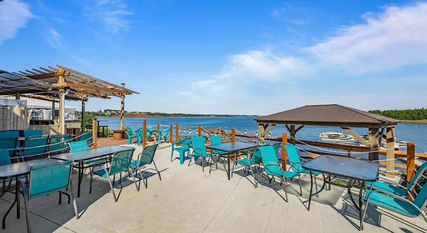 Inn at the Pier Terrasse