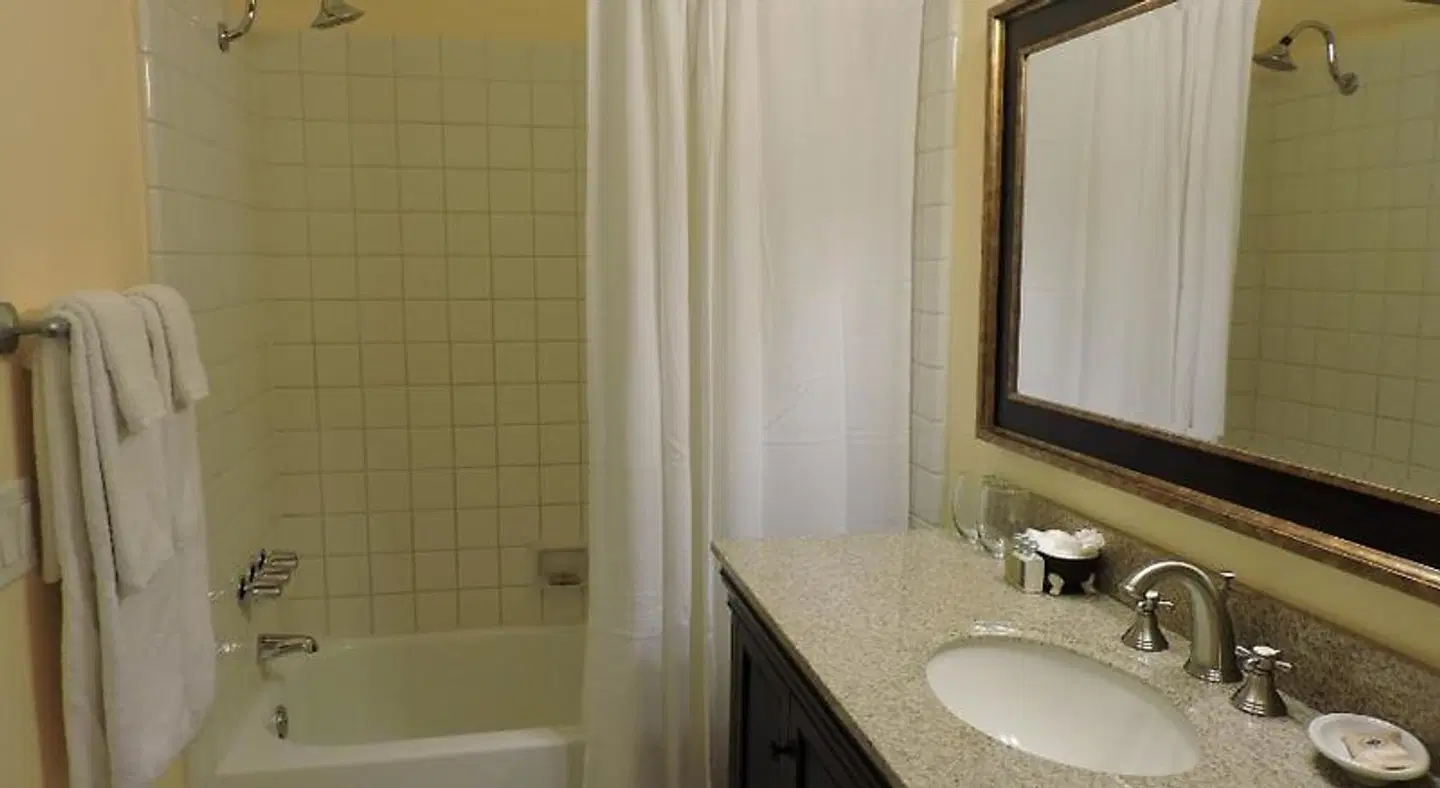 La Maison Hotel Badezimmer