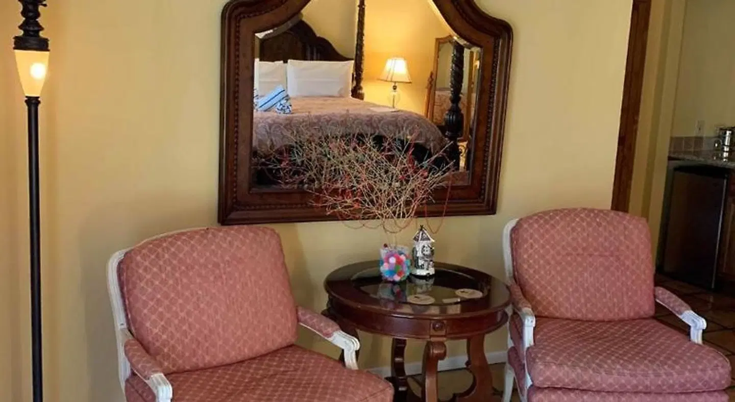 La Maison Hotel ROOM_EXAMPLE