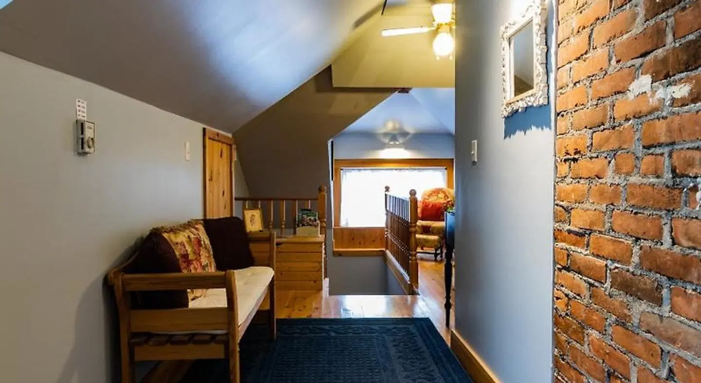 A Hidden Gem Bed and Breakfast ROOM_EXAMPLE