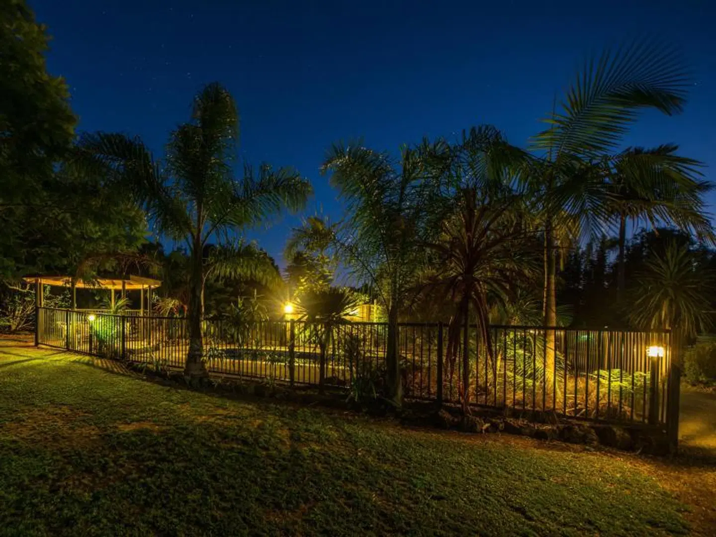 Kauri Park Motel LANDSCAPE