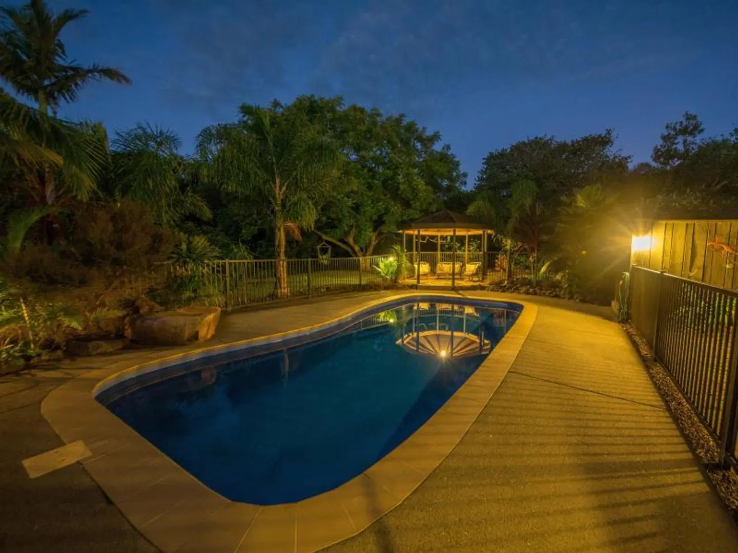 Kauri Park Motel OUTDOOR_POOL
