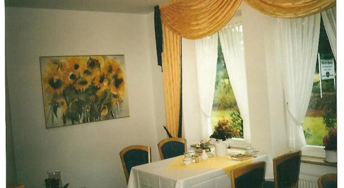 Hankhausen & Gasthaus Dorfkrug ROOM_EXAMPLE