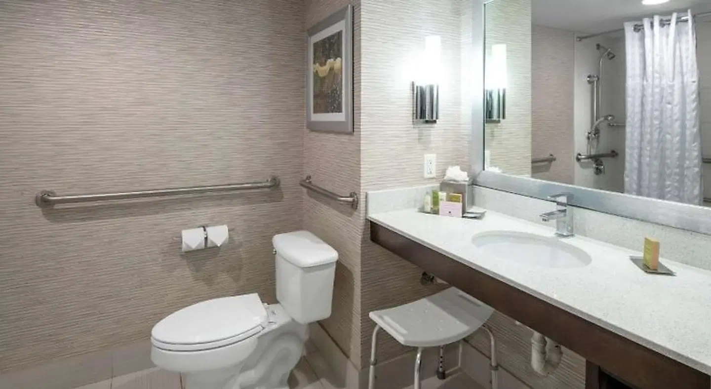 DoubleTree by Hilton Hotel Jacksonville Airport Badezimmer