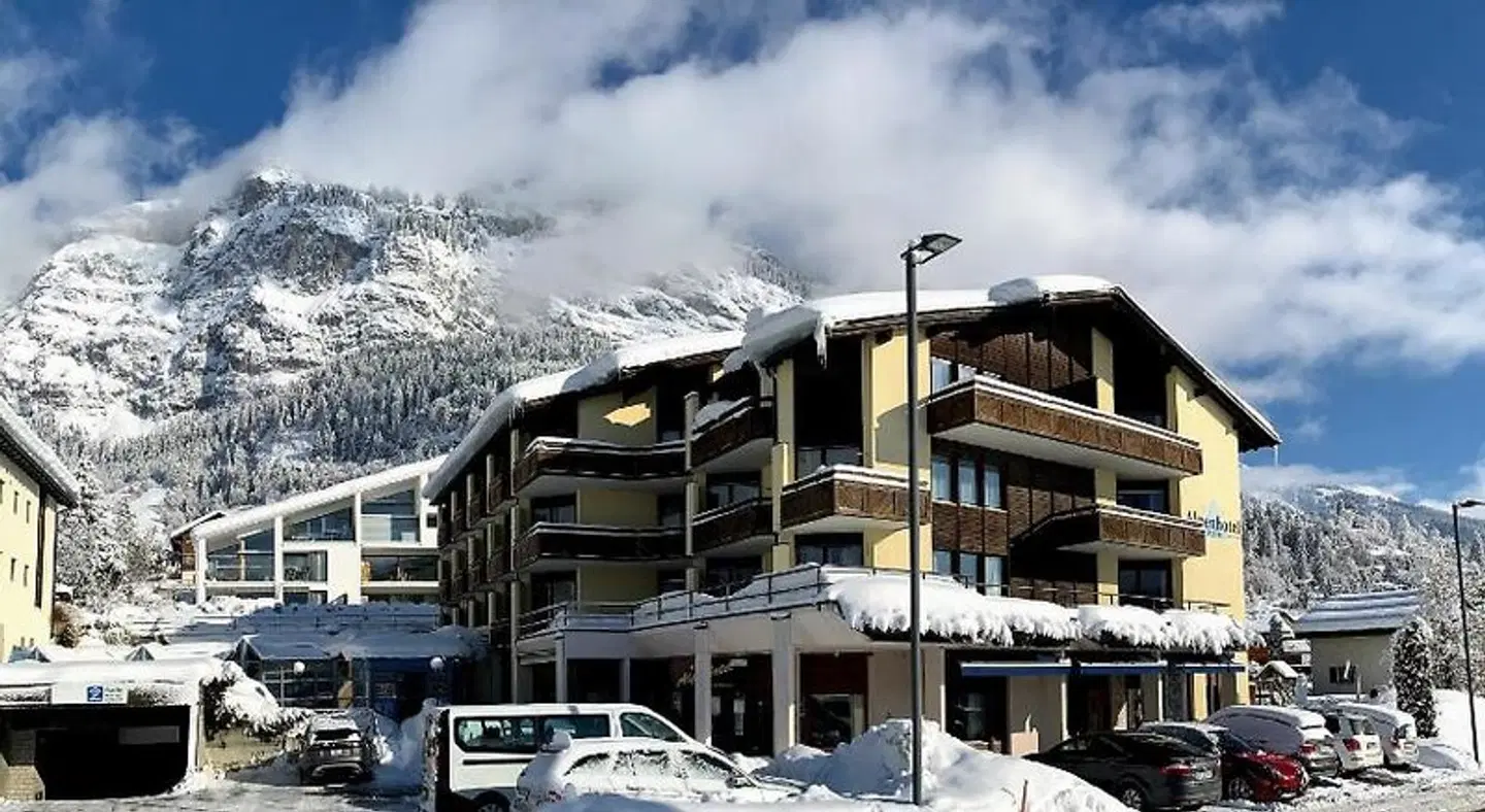 Alpenhotel Flims EXTERIOR