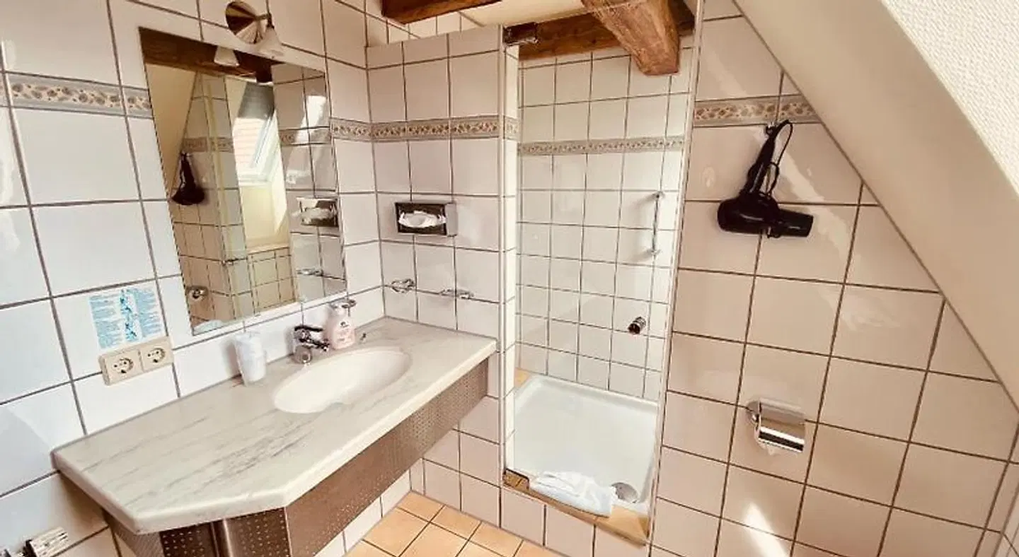 Stadthotel Waldhorn Badezimmer