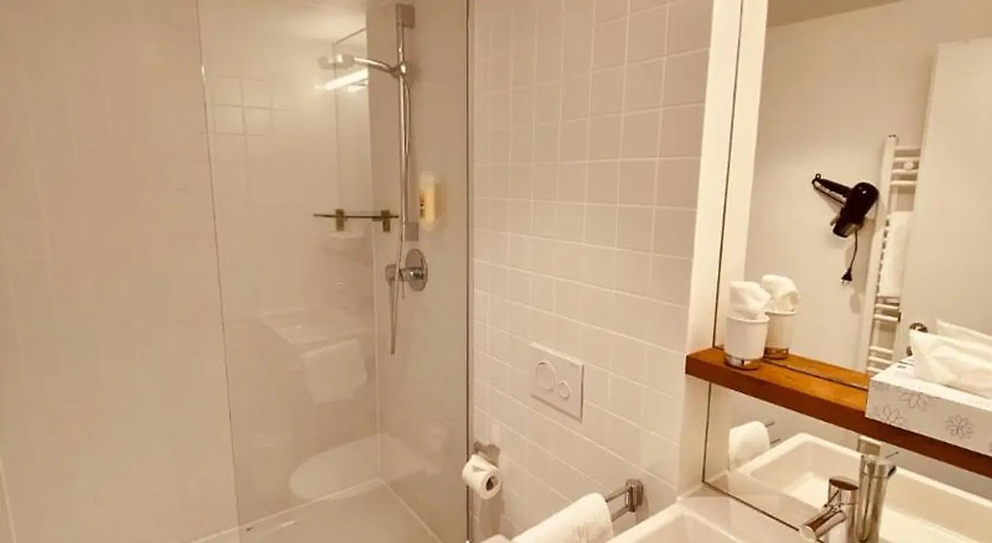 Stadthotel Waldhorn Badezimmer