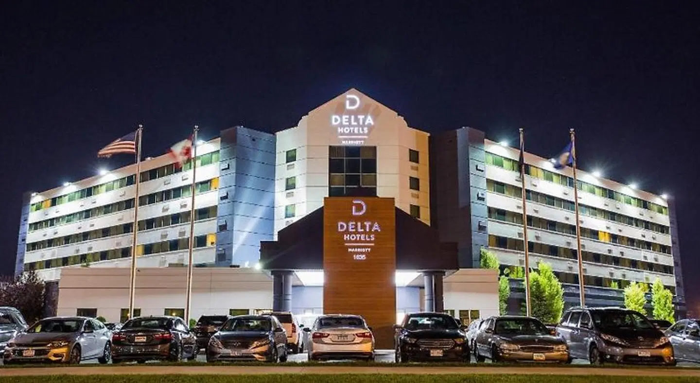Delta Hotels by Marriott Fargo EXTERIOR