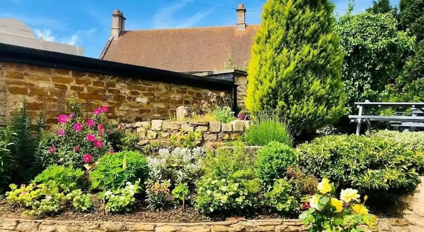 The Old Pheasant EXTERIOR